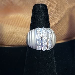 Silver sz 8 ring